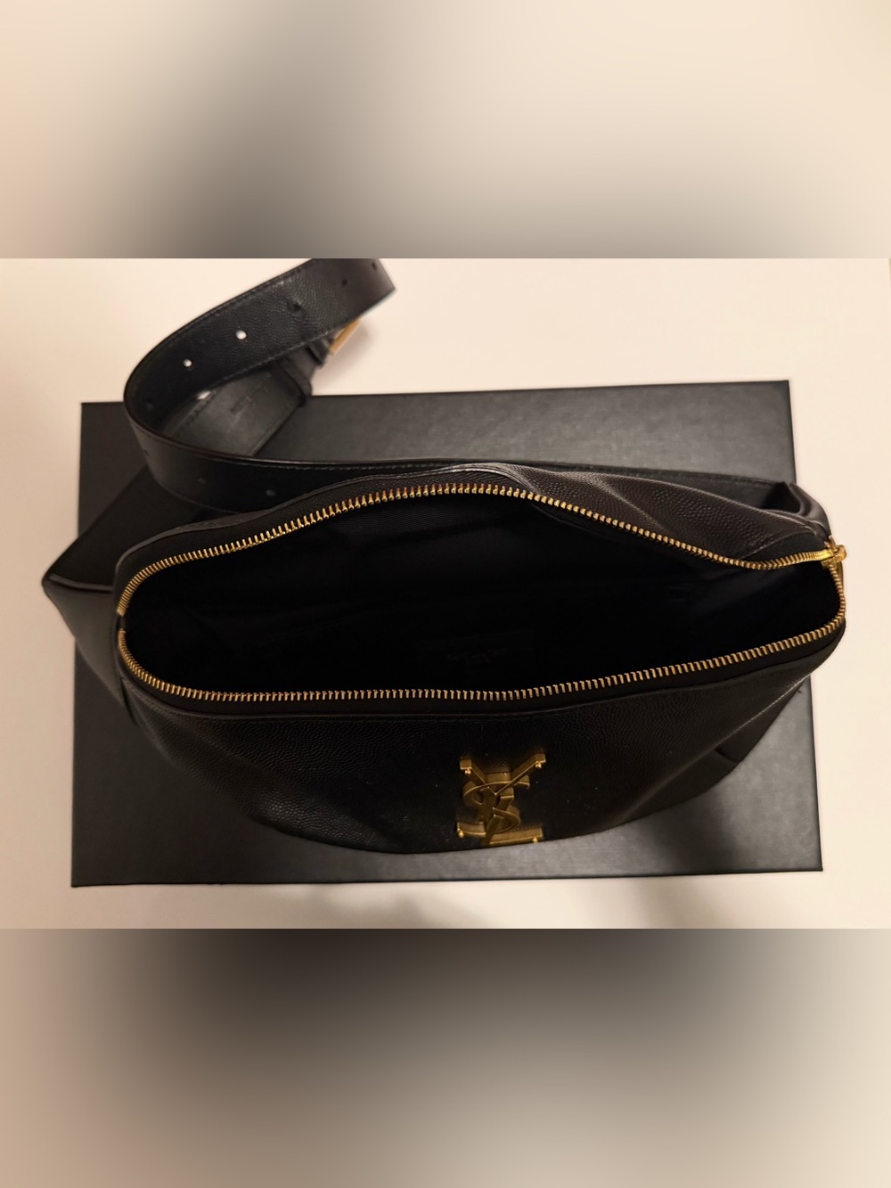 Saint Laurent Cassandre Belt Bag in Grain De Poudre Leather Authentic - Picture 4 of 5